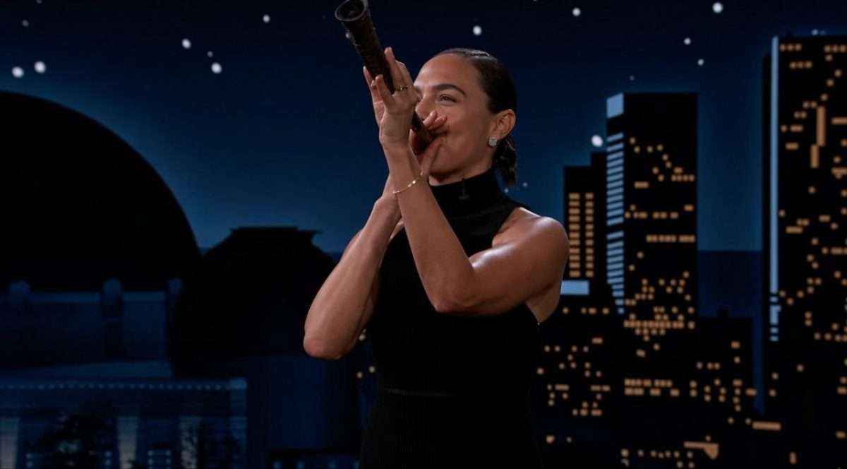השחקנית הישראלית גל גדות תקעה בשופר בתוכנית של ג’ימי קימל לקראת ראש השנה